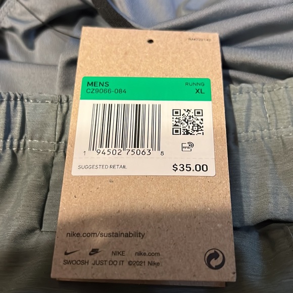 Nike shorts. Mens Dri fit. Green. XL - Picture 4 of 7